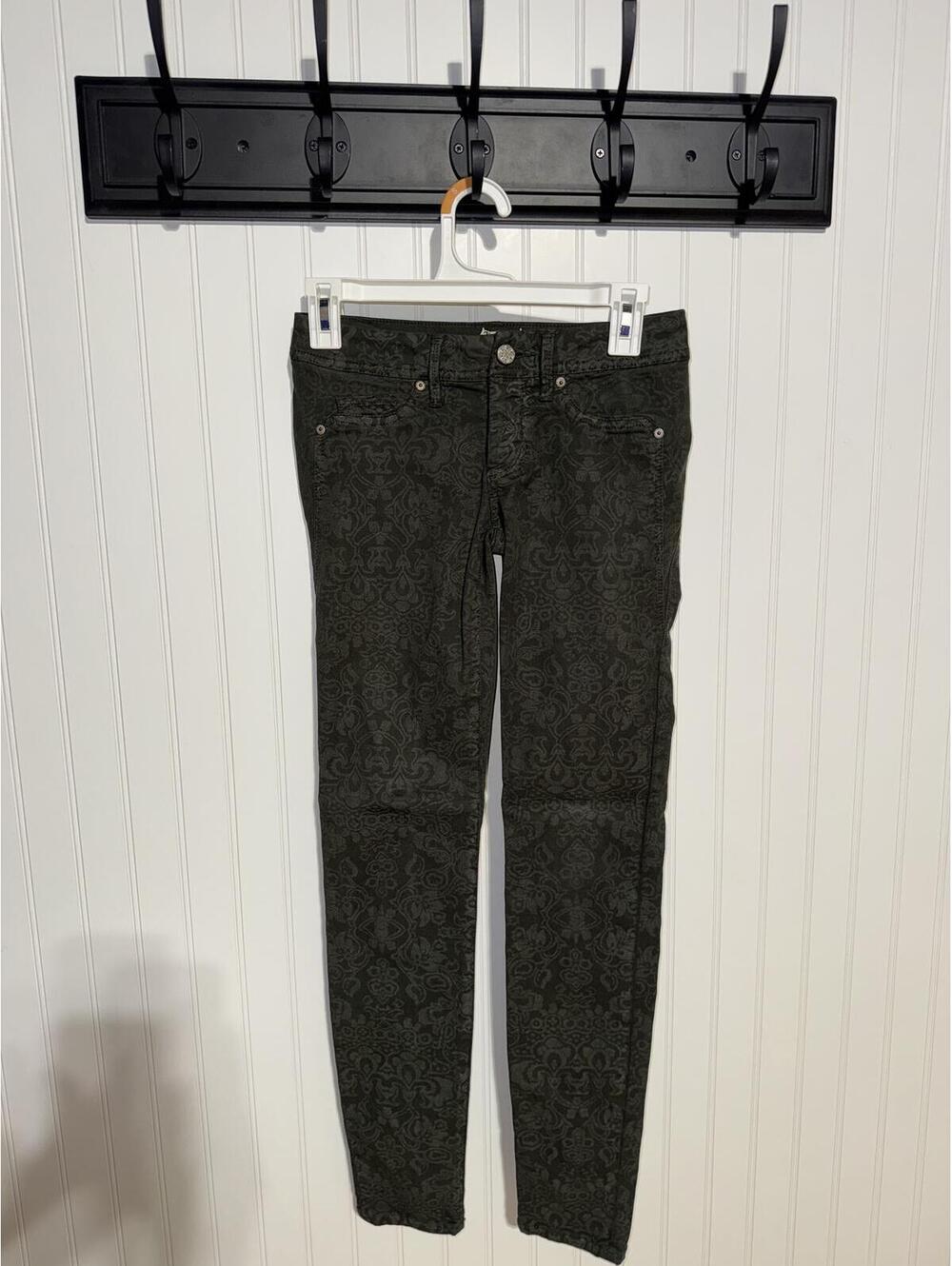 Stitch's Women's Olive Damask Print Skinny Stretch Pants